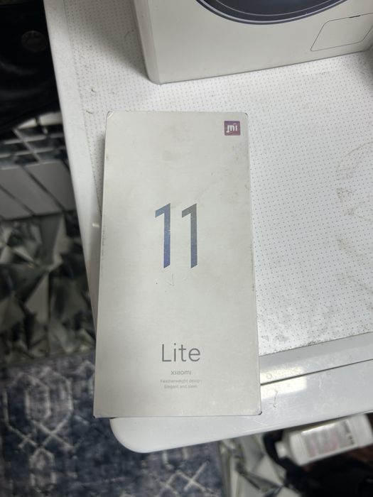 Xiaomi 11 lite срочно!!!