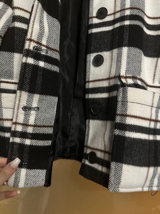 Късо палтенце Зара