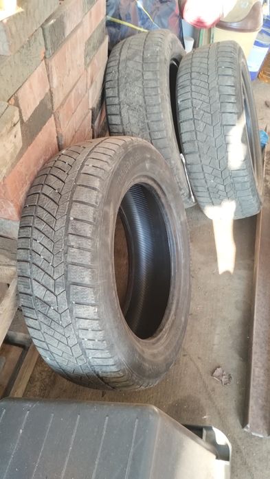 Vând cauciucuri 205/60/16