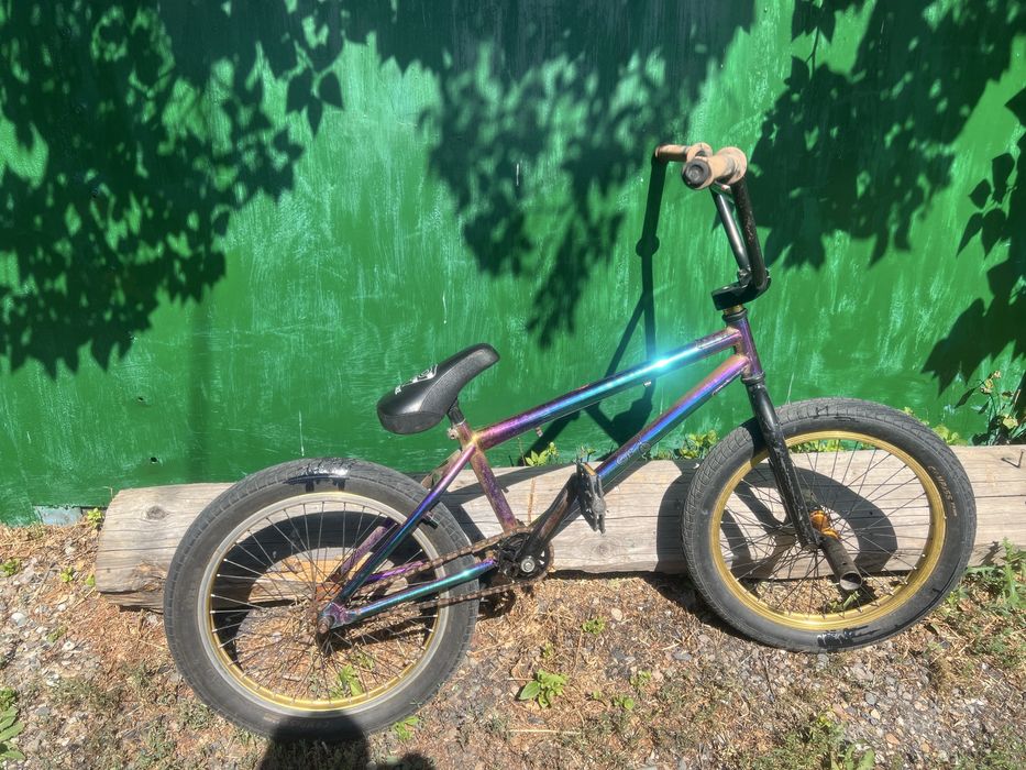 BMX бензинового цвета