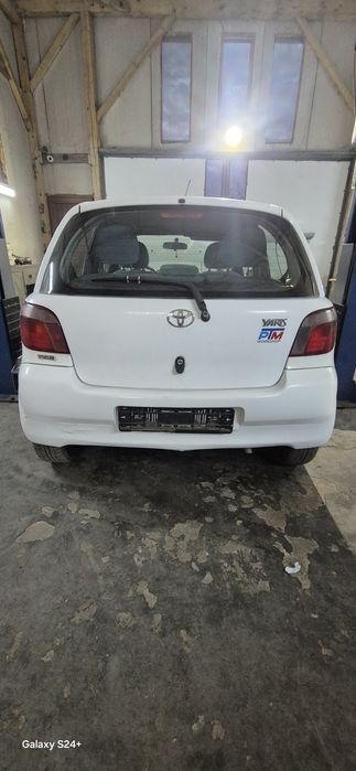 Dezmembram Toyota Yaris 1.3 benzina