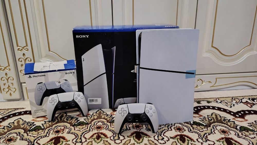 playstation 5 slim 1тб 2 джостик 1 года е Play состояние как новый