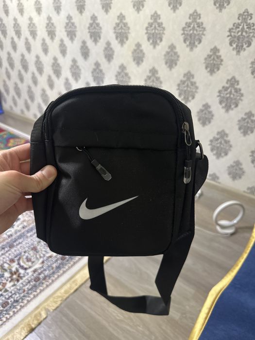 Барсетка новая в отличном состояний