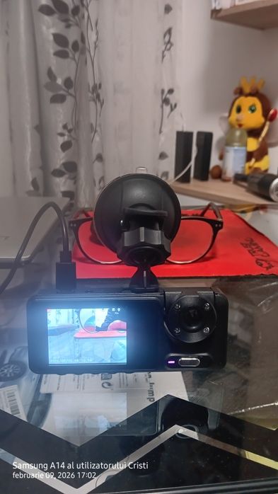 Dual camera,  + se poate adăuga  si camera spate