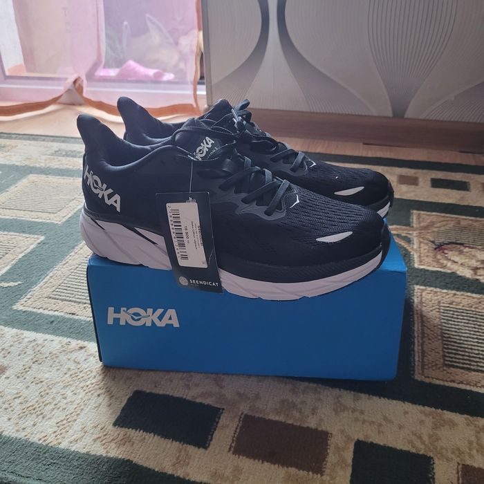 Продам кроссовки