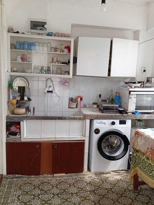 Продава се едноетажна къща в гр. Елхово, обл. Ямбол