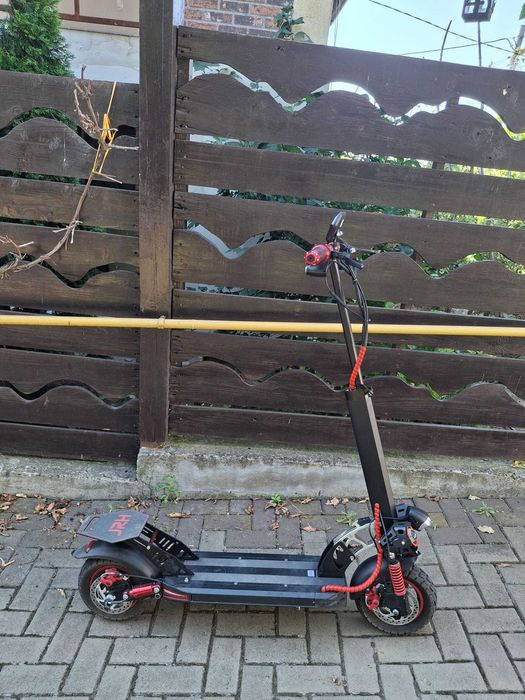 De vanzare trotineta electrica JRH T16 in conditii foarte bune