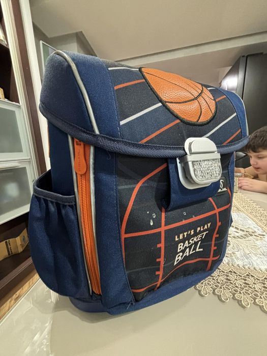 Раница за първокласник