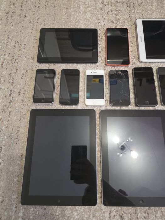 Lot Telefoane si tablete, Apple , Samsung etc.