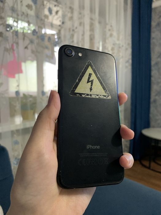 Айфон 7, 32гб.