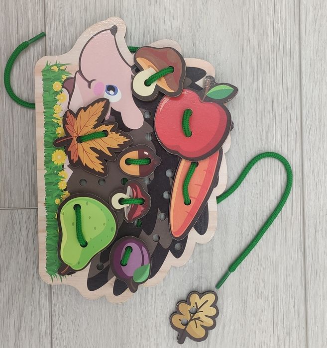 Продам игрушку на шнуровке