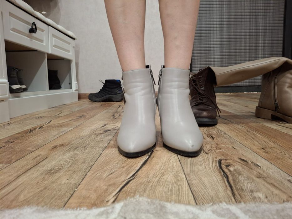 Продам обувь 2 пары