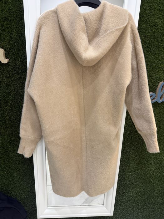 Топло, меко палто RESERVED