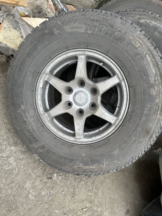 Продам диски с шинами