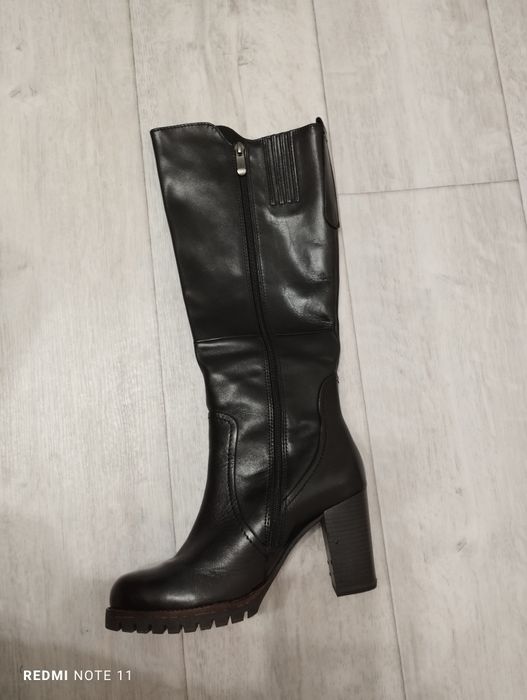 Кожаные сапоги новые