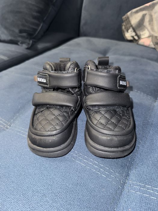 Продам обувь детскую