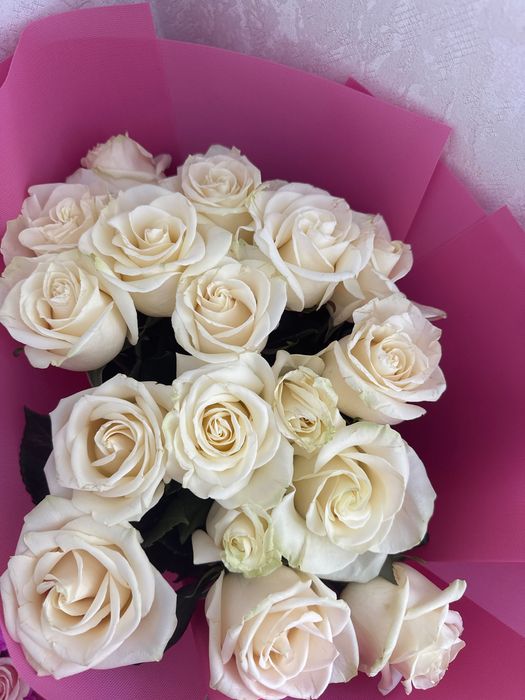Продам букет белых роз