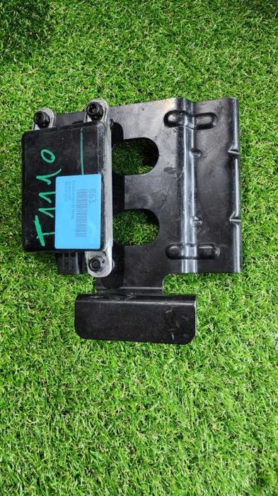 Радарный датчик Genesis G80 RG3 2020 перед. (б/у)