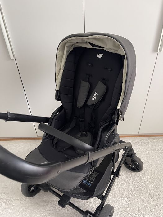 Продается коляска Joie