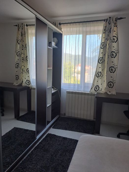 INCHIRIEZ Apartament cu 3 camere in Nasaud