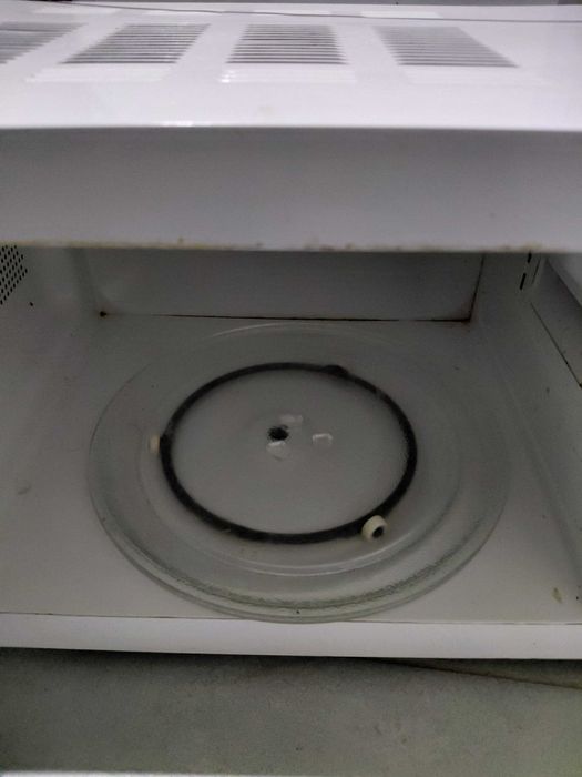 Vand cuptor cu microunde Candy