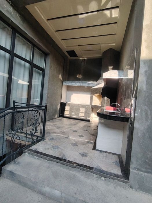 470000у.е Ипакчилик Евро Дом 6 сотик 6 комнатные