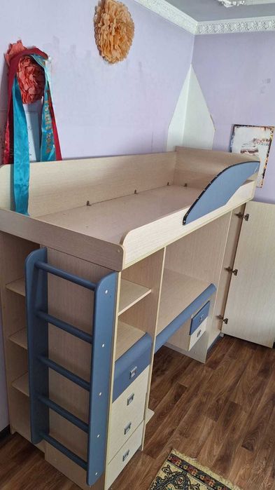 Срочно продам детский уголок