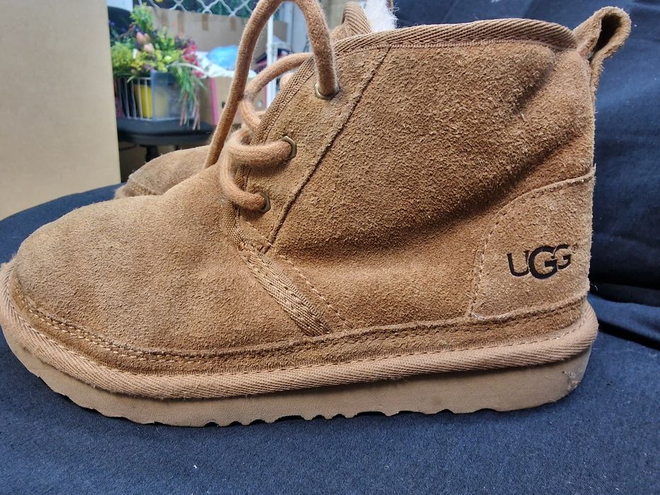 UGG детски боти номер  32.5