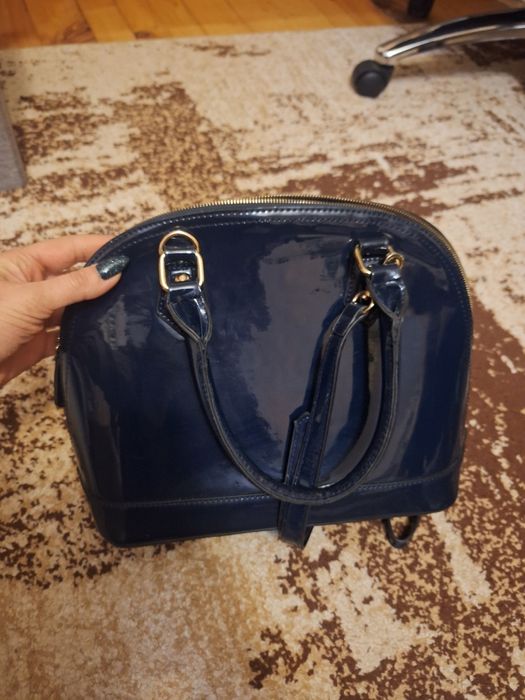 Чанта син лак като нова плюс подарък