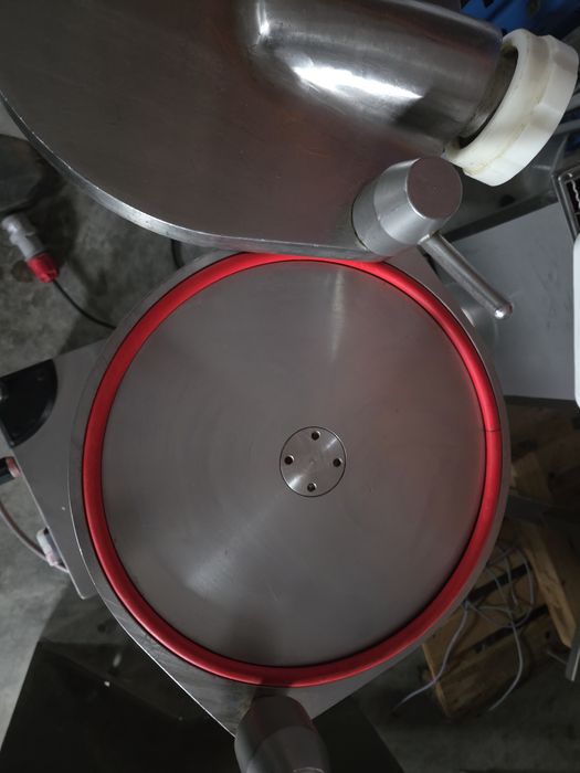 Sprit hidraulic de umplere