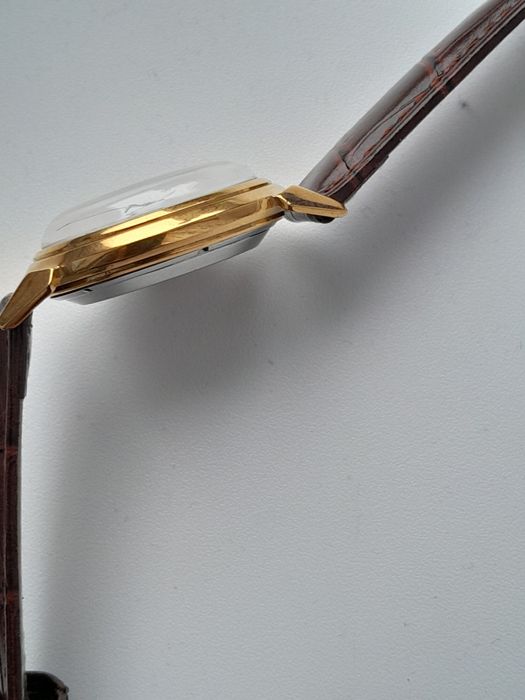 Продам часы СССР