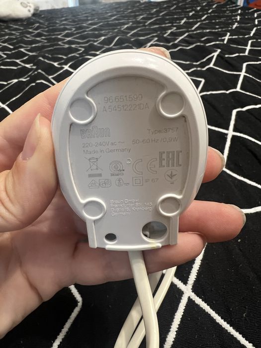 Електрическа четка за зъби със зарядно