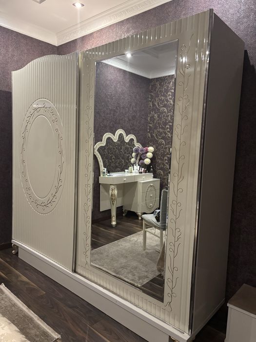 Спальний гарнитур