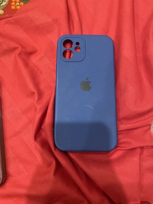 Продам чехлы на айфон 12