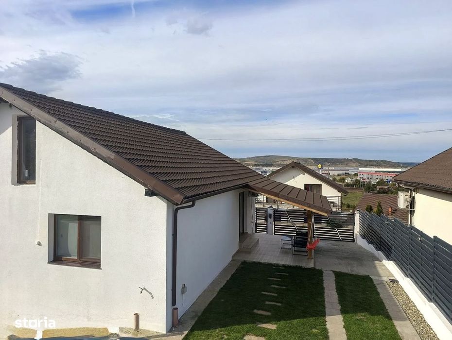 Casa individuala in Sannicoara 425 mp teren Garaj 33 mp  Pompa de cald
