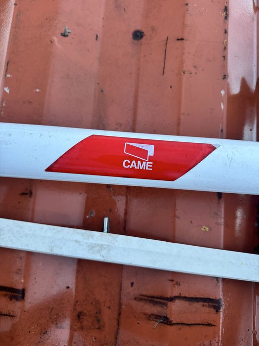 Продам стрелу для шлагбаума