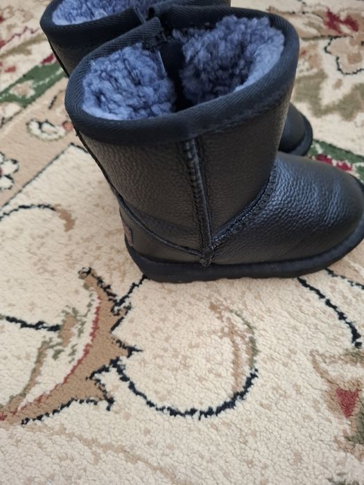 Продам детские  уги "снежок"