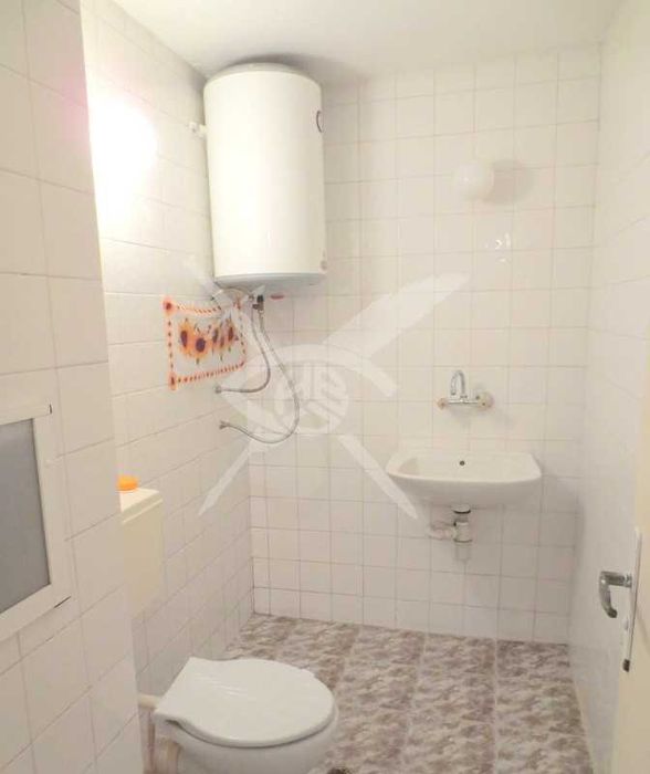 Продава се Офис в Бургас, Възраждане - 35 кв.м за 1186 €/кв.м - Снимка #5