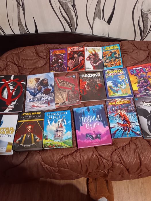 Продавам манго комикси и книги