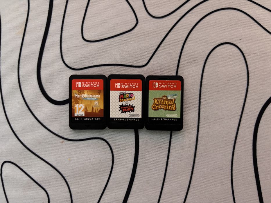 Nintendo Switch OLED + 3 картриджа