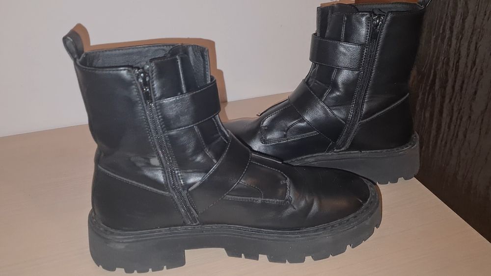 Ghete de piele ecologica cu barete si catarame, Negru, 40 EU