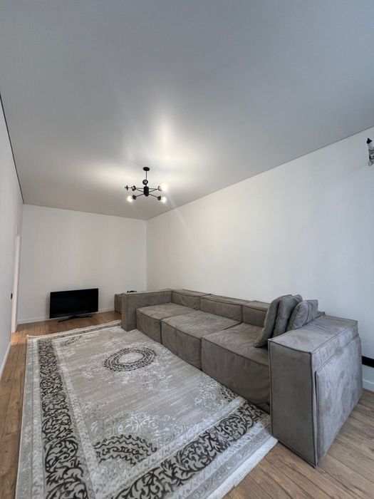 Продам диван 4 метра