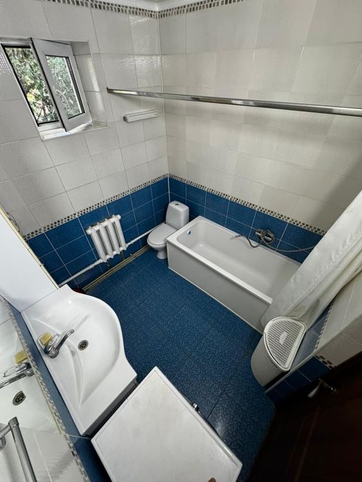 Б. Абая 60/1 жер үй сатылады,.