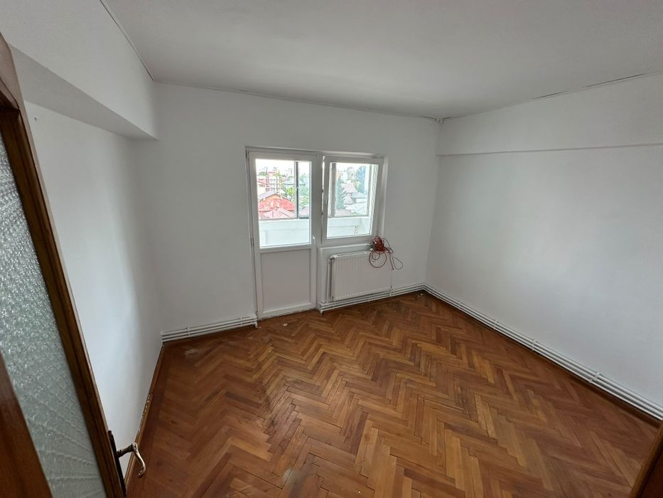 Apartament de închiriat, zona Unirii colt cu Patriei 3 camere