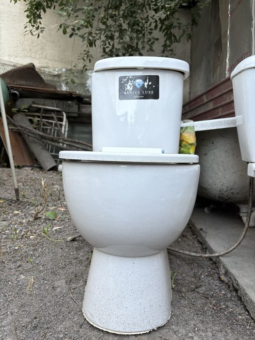 Б/у           унитаз