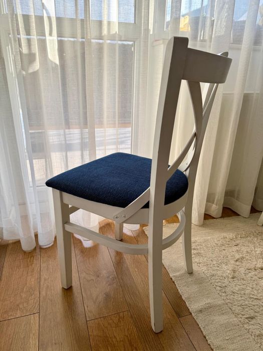 Masa alba rotunda 140cm + 4 scaune