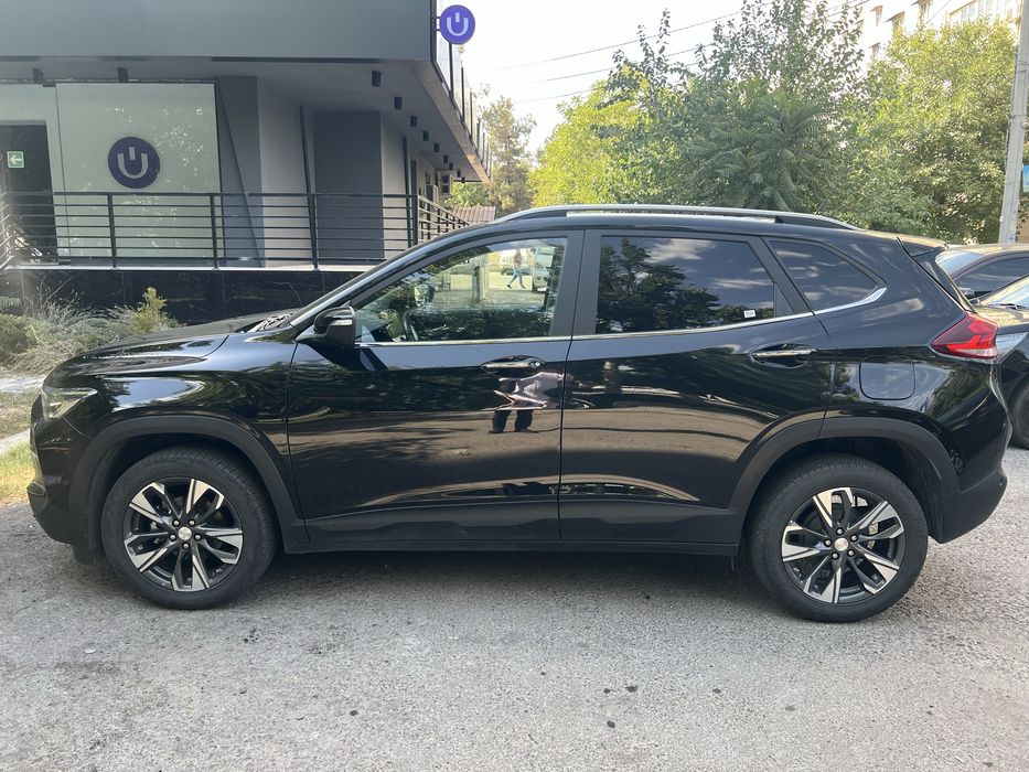Tracker 2 Premier Plus сотилади