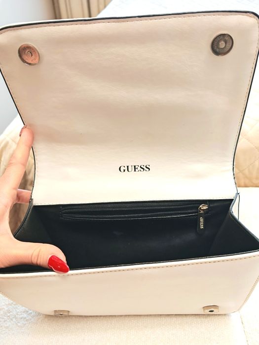 Дамска чанта Guess бяла