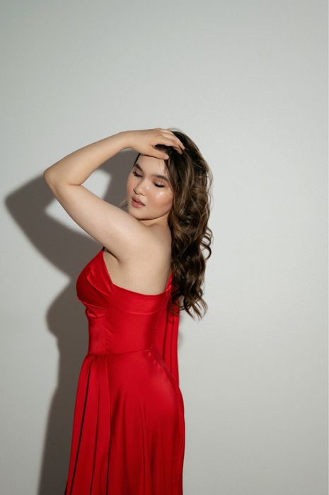 красное элегантное платье