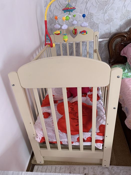 Детская кроватка манеж